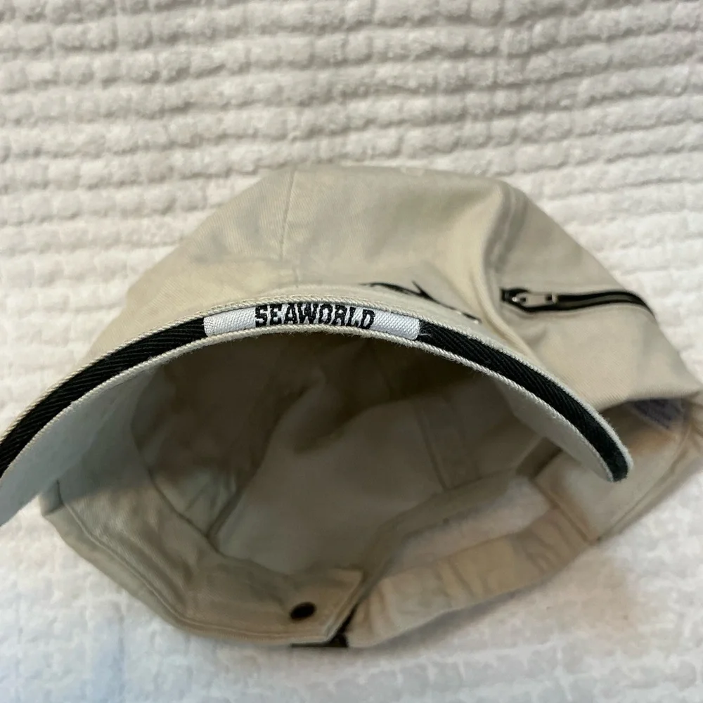 Vintage SeaWorld Orca Hat Zipper Pocket Baseball Cap Adventure Parks Adjustable - Picture 5 of 5